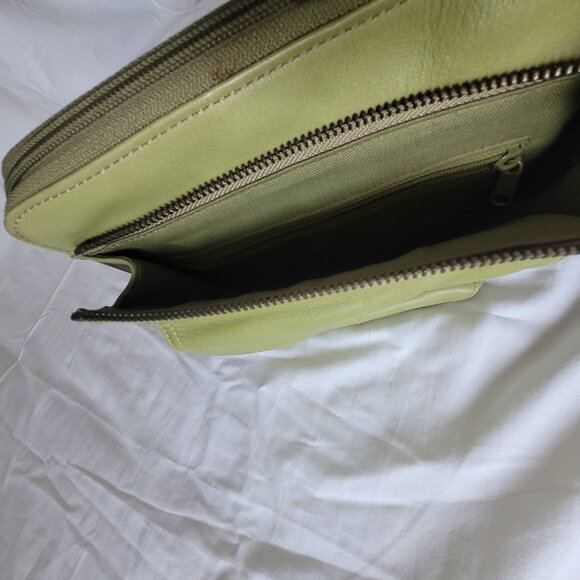 Fossil Green Crossbody Purse - Picture 14 of 16